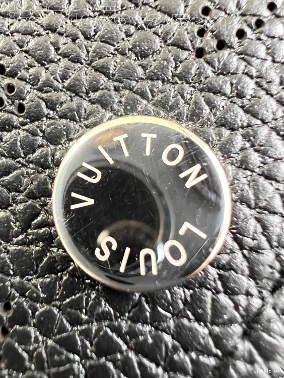 WIS CARD RECTO VERSO LOUIS VUITTON HOLDER 0923